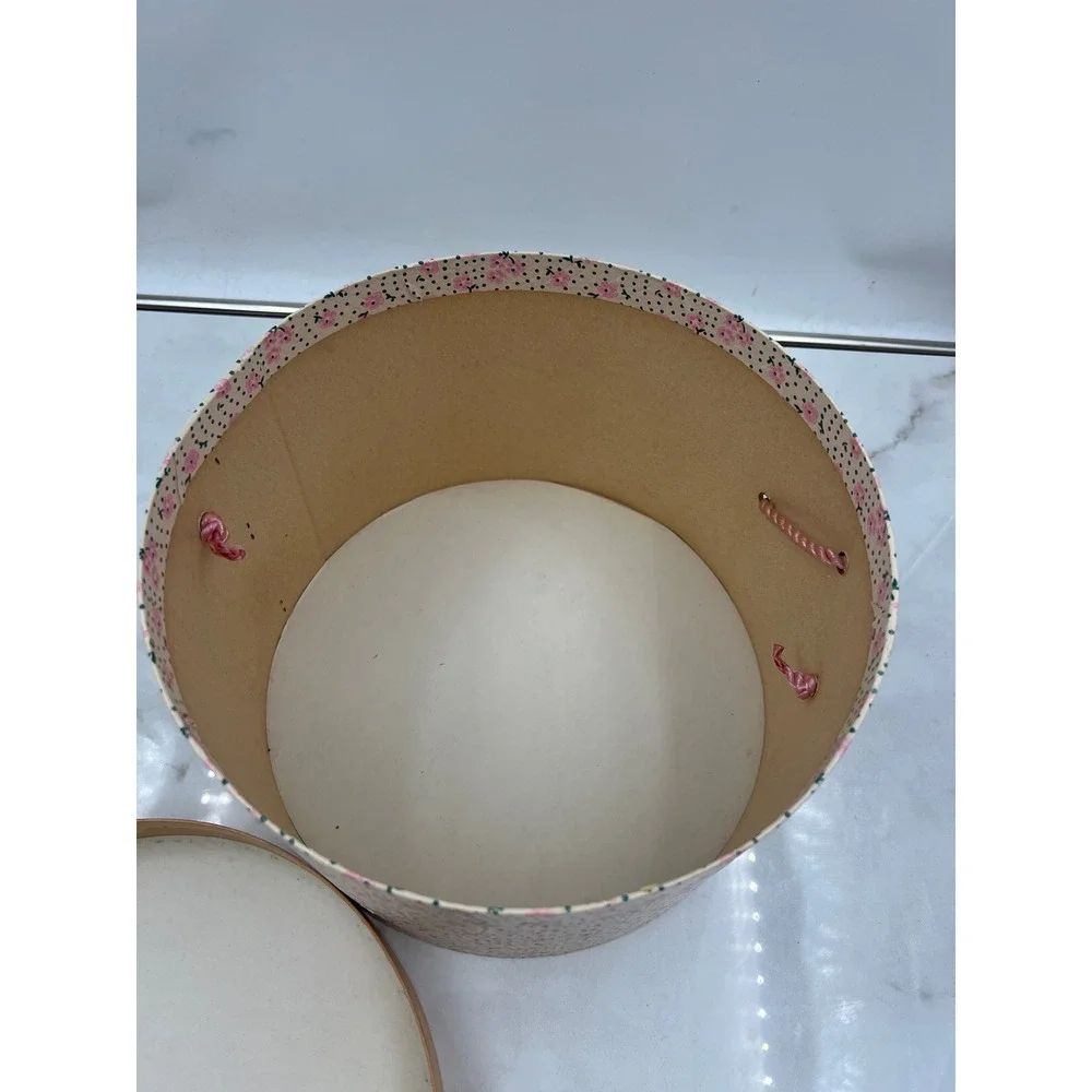 N/A vintage round